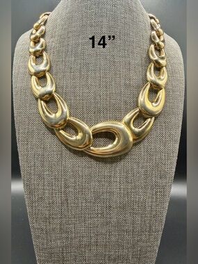 127. Unsigned Gold Link Statement Necklace